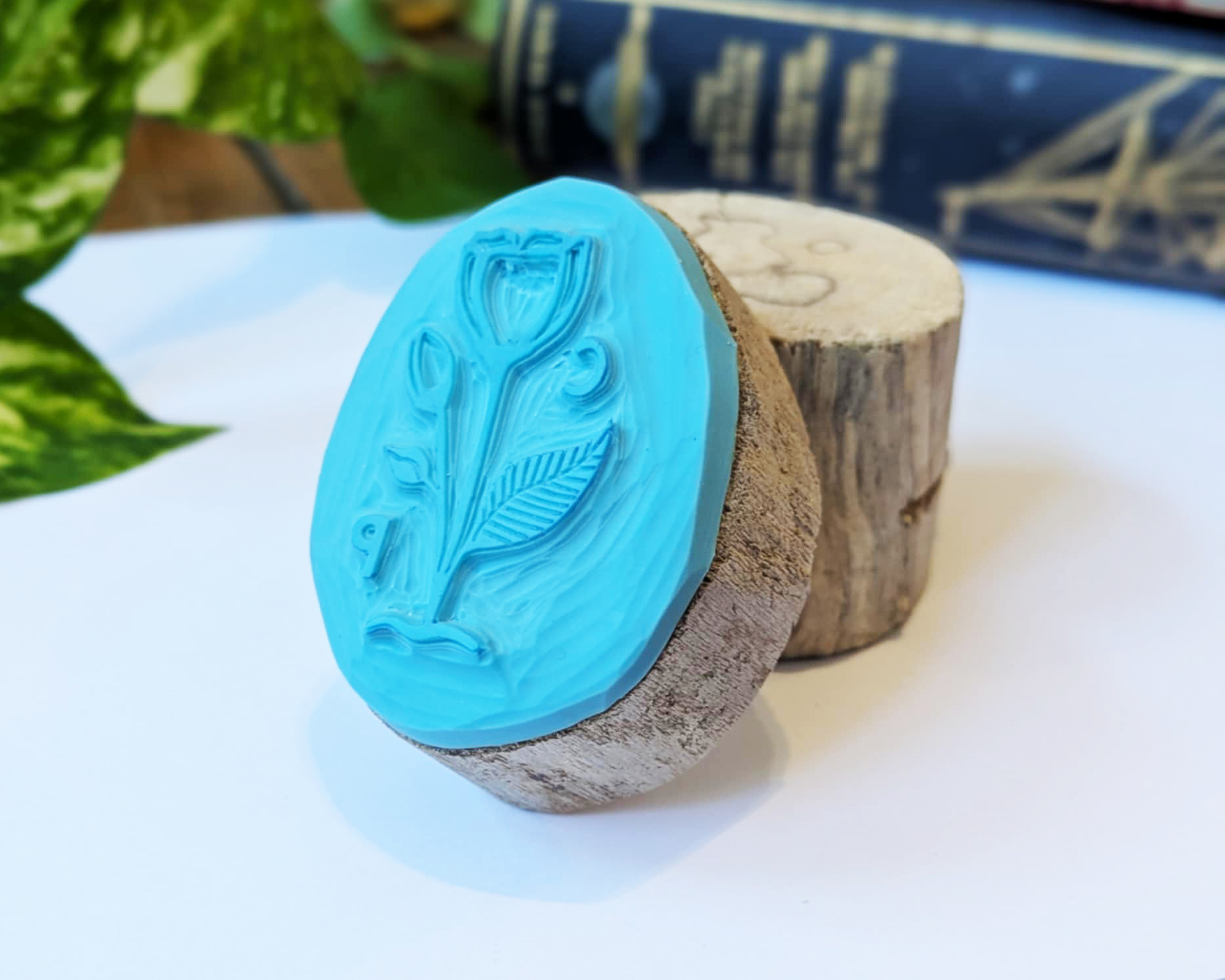 Tampon ex-libris « Tulipe » personnalisable – Gravé à la main à Lyon sur bois flotté – Image 3