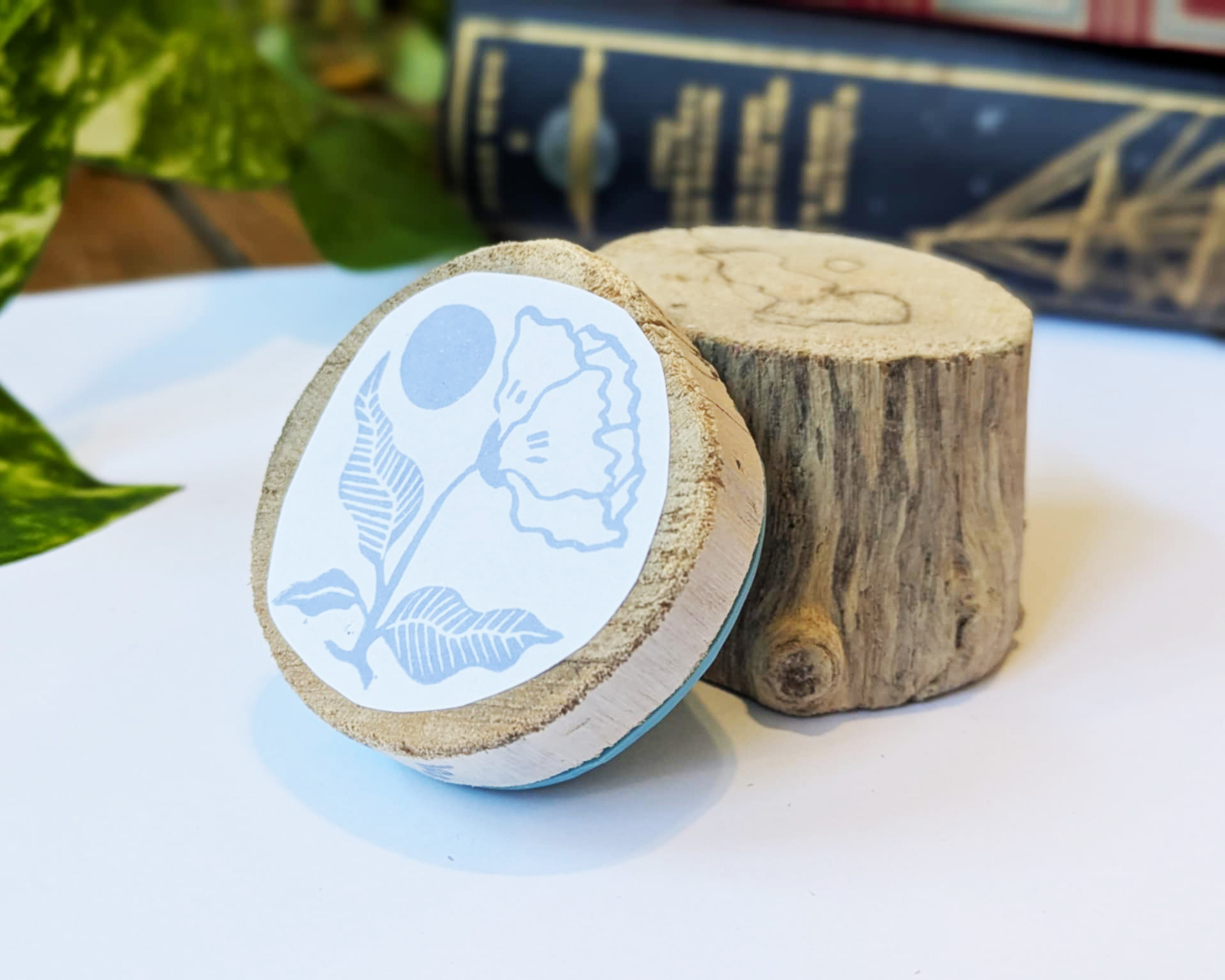 Tampon ex-libris « Fleur » personnalisable – Gravé à la main à Lyon sur bois flotté – Image 2