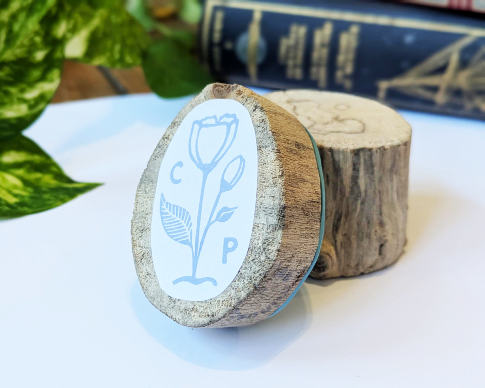 Tampon ex-libris « Tulipe » personnalisable – Gravé à la main à Lyon sur bois flotté – Image 2